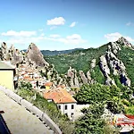 Monserrat 3*