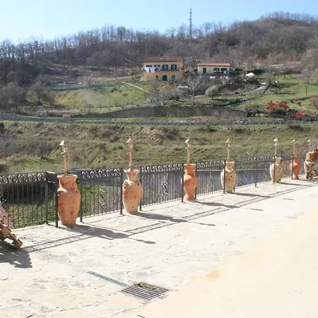 Monserrat Bed & Breakfast 3*