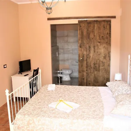 Bed and Breakfast Monserrat 3*