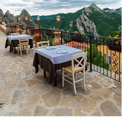 Al Balcone Delle Dolomiti Monserrat Bed & Breakfast