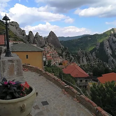 Monserrat Nocleg ze śniadaniem
