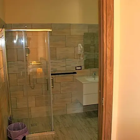 Monserrat Bed & Breakfast 4*