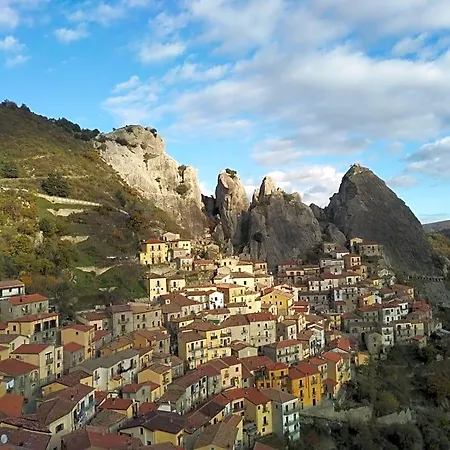 Monserrat Castelmezzano