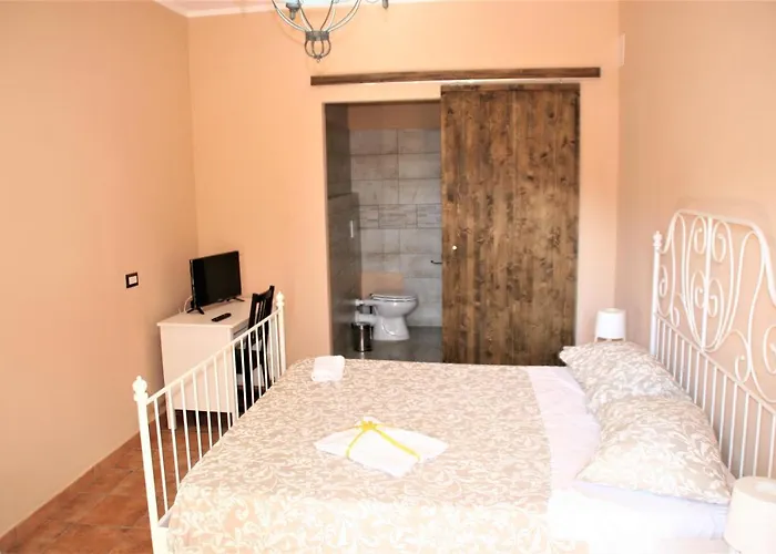 Bed & Breakfast Monserrat 3*