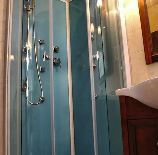 Bed & Breakfast Monserrat 3*