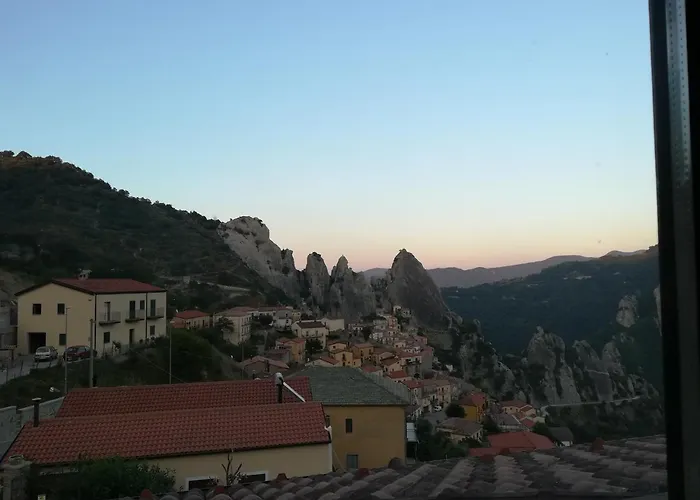 Bed & Breakfast Monserrat Castelmezzano